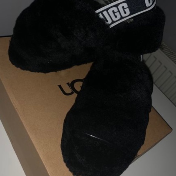 Ugg Slides - Picture 3 of 4